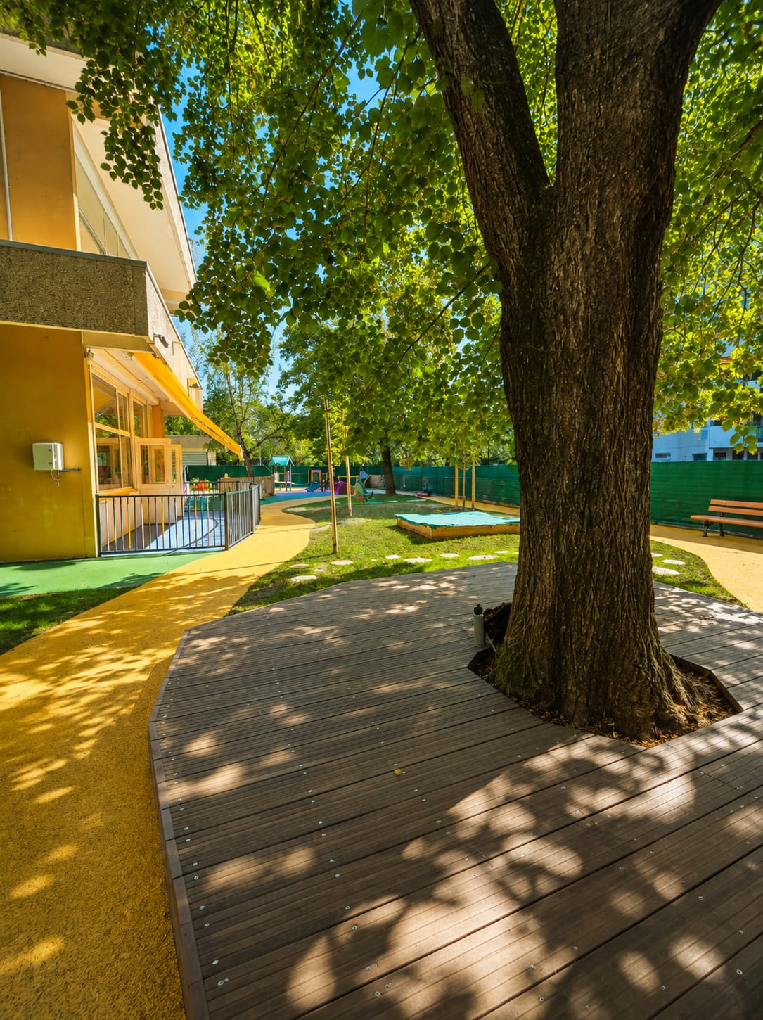 crèche-aménagement-espaces-verts-chazal
