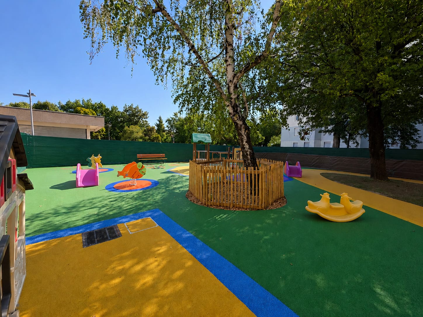 crèche-aménagement-espaces-verts-chazal